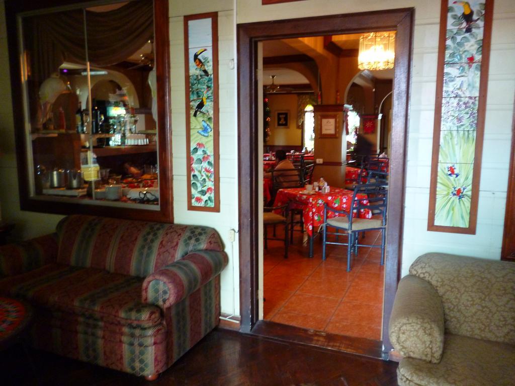 Hotel Don Carlos Сан-Хосе Экстерьер фото